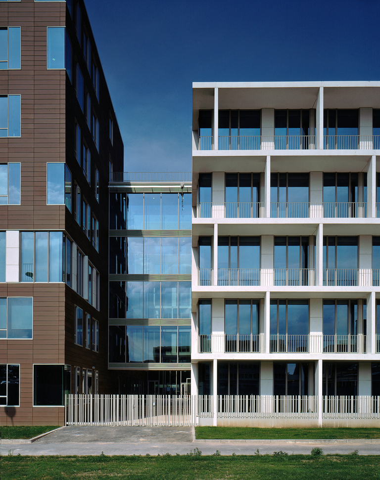 Carta – Reichen et Robert - Alstom St Ouen_RR&A∏Olivier Wogenscky_R007_Scan HD.jpg