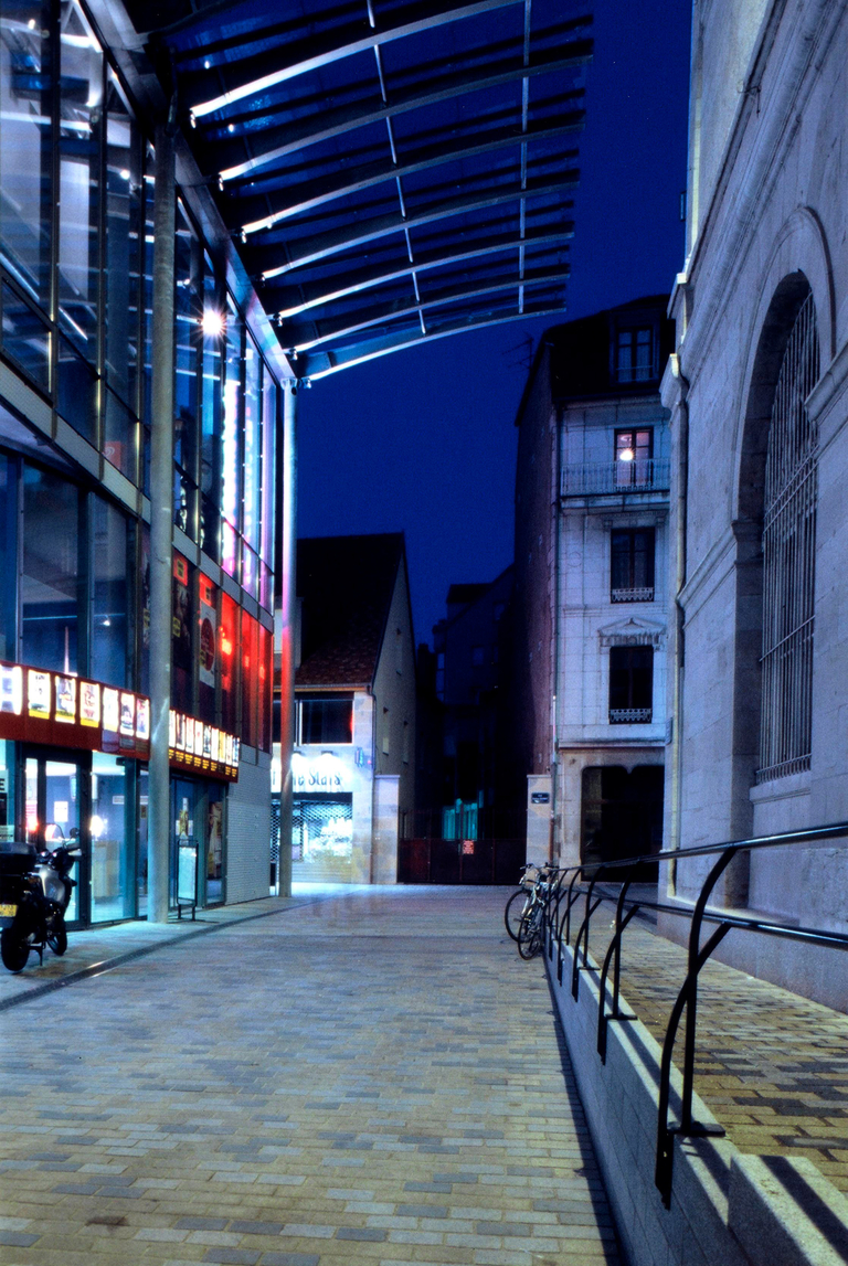 Carta – Reichen et Robert - Passage PÉris nuit.jpg