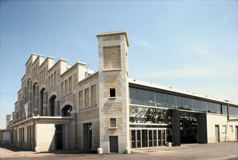 Carta – Reichen et Robert - 002-Halle Tony Garnier.jpg