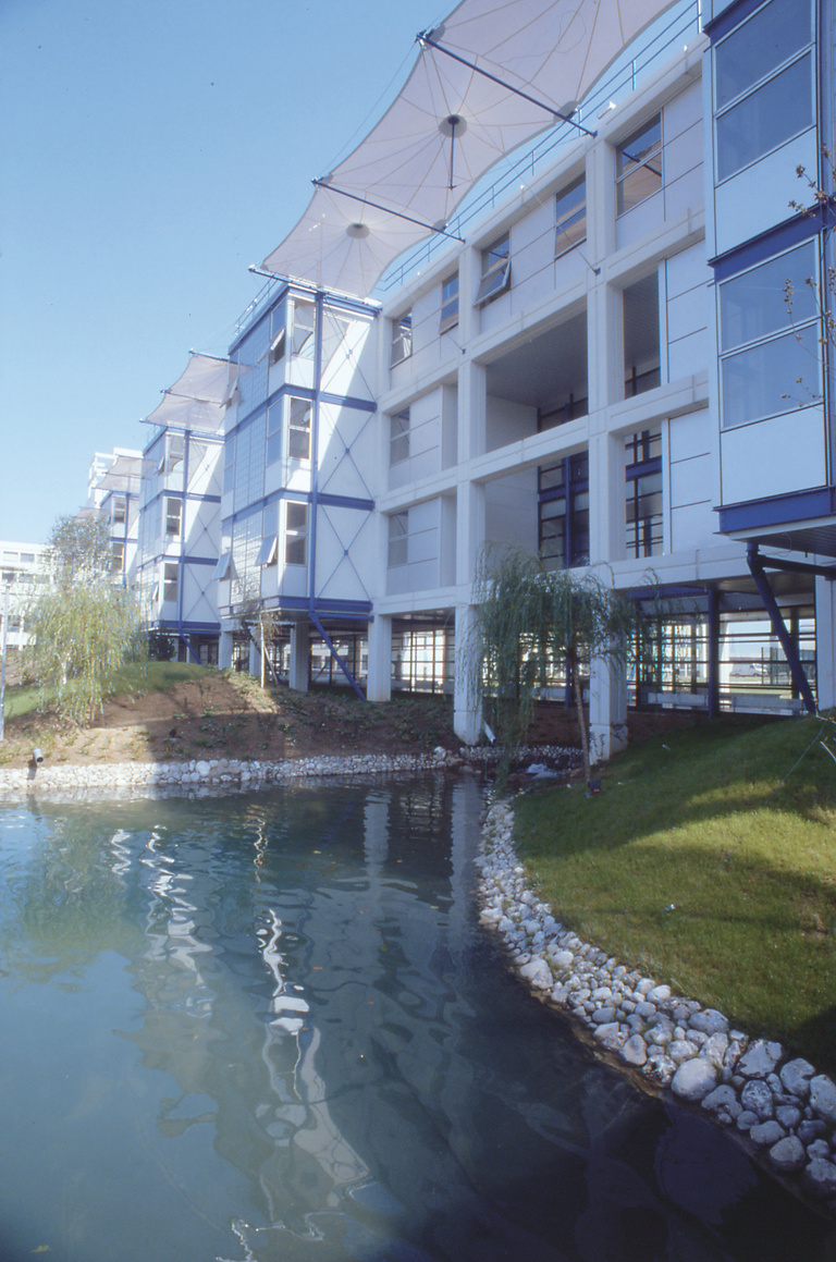 Carta – Reichen et Robert - exter-1.jpg