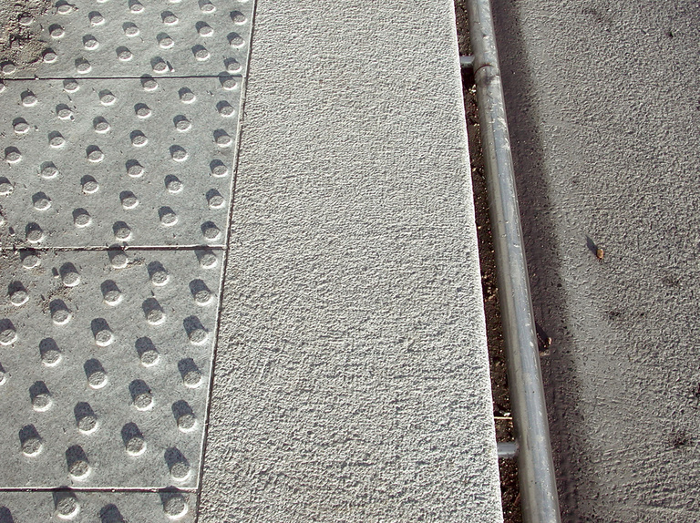 Baaum - barres sol.jpg