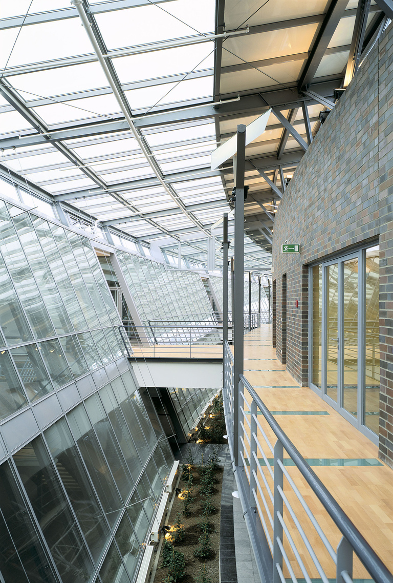 Carta – Reichen et Robert - RRA_NICOLAS BOREL_OBERHAUSEN_ALLEMAGNE_COURSIVE_010.jpg