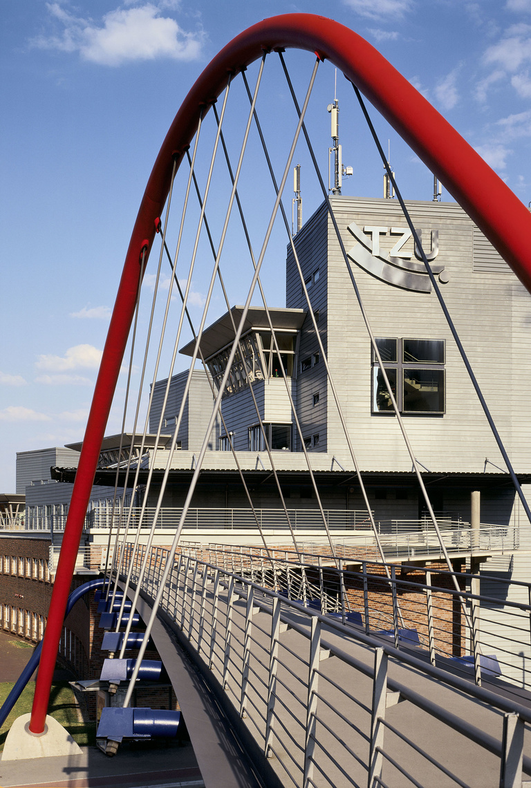 Carta – Reichen et Robert - RRA_NICOLAS BOREL_OBERHAUSEN_ALLEMAGNE_PASSERELLE_006.jpg