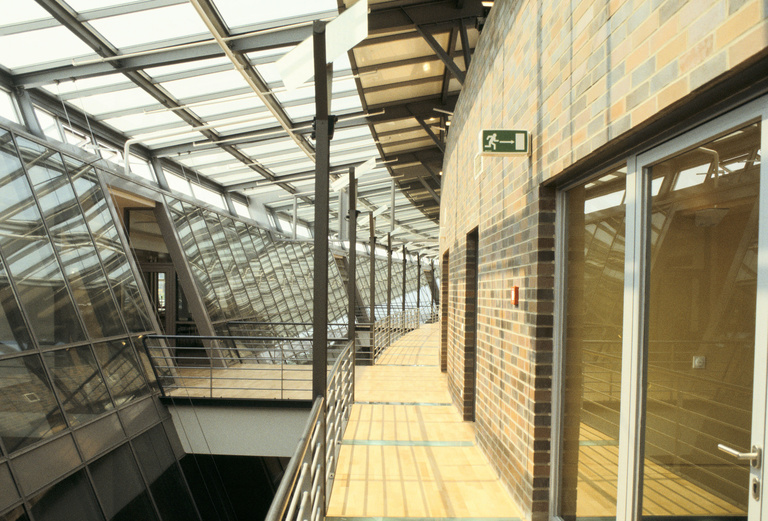 Carta – Reichen et Robert - RRA_BERNARD REICHEN_OBERHAUSEN_ALLEMAGNE_COURSIVE_001.jpg