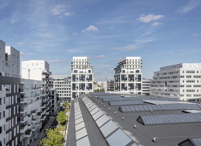 Carta – Reichen et Robert - RRA©_LUC BOEGLY_LA FABRIQ-vue rue Frida Kahlo et toit de la halle 004.jpg