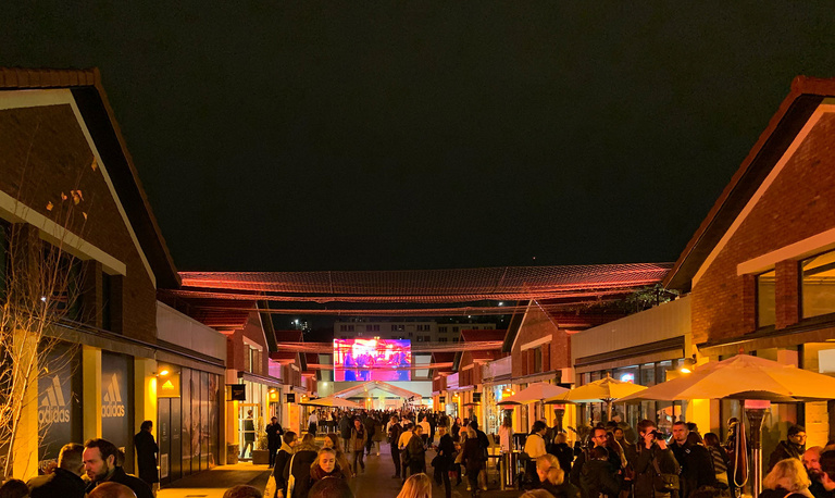 Carta – Reichen et Robert - 1201ZHO-F_Paddock-inauguration1.jpg