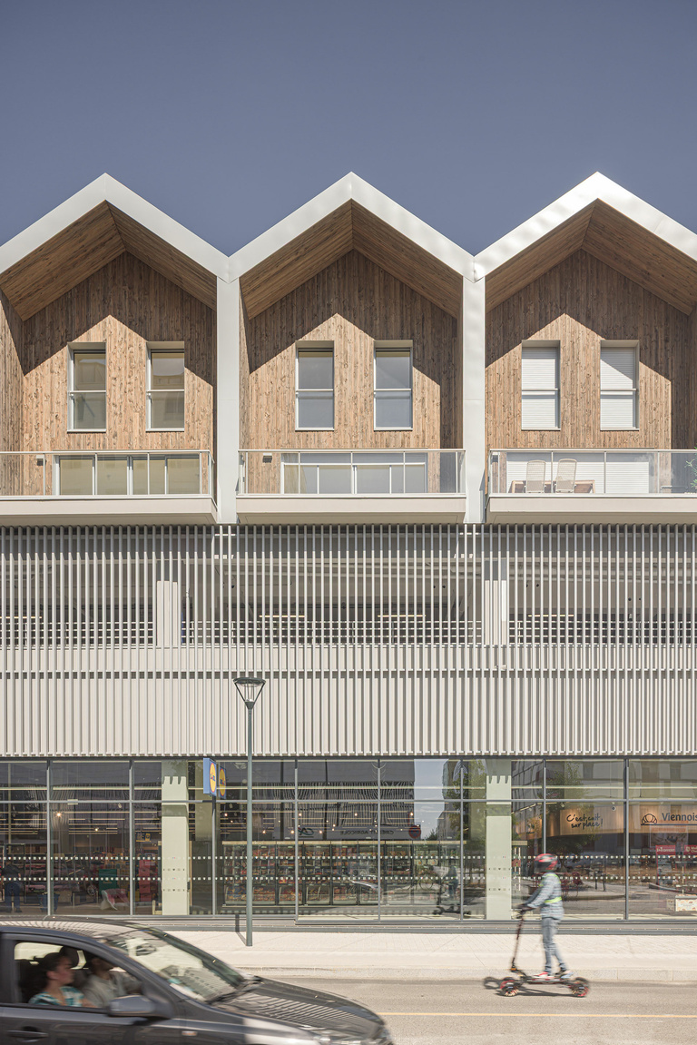 Baaum - CARRA_21043LBR_H0A6737@G-web.jpg