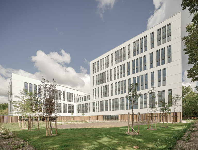 Baaum - CARRA_18082BNI_H0A8892@G-web.jpg